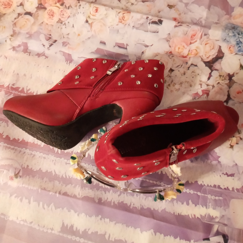 Ankle boots